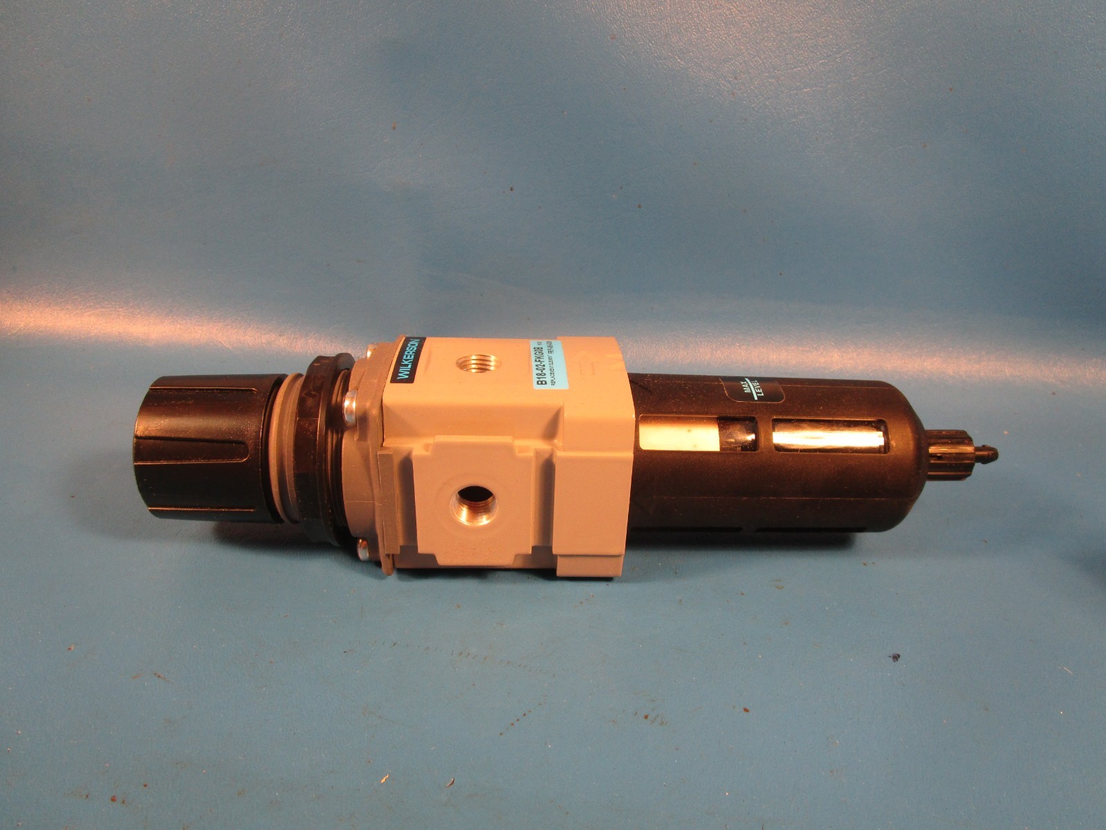 Wilkerson Filter B18-02-FKG0B, Regulator, 1/4″ NPT, 0-125 PSIG, MANUAL DRAIN
