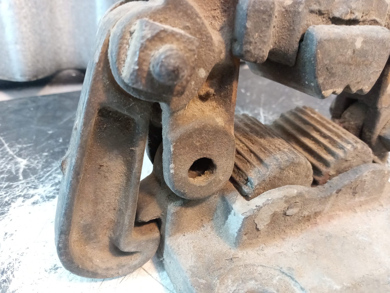 Vintage Pipe Vise – Unknow size