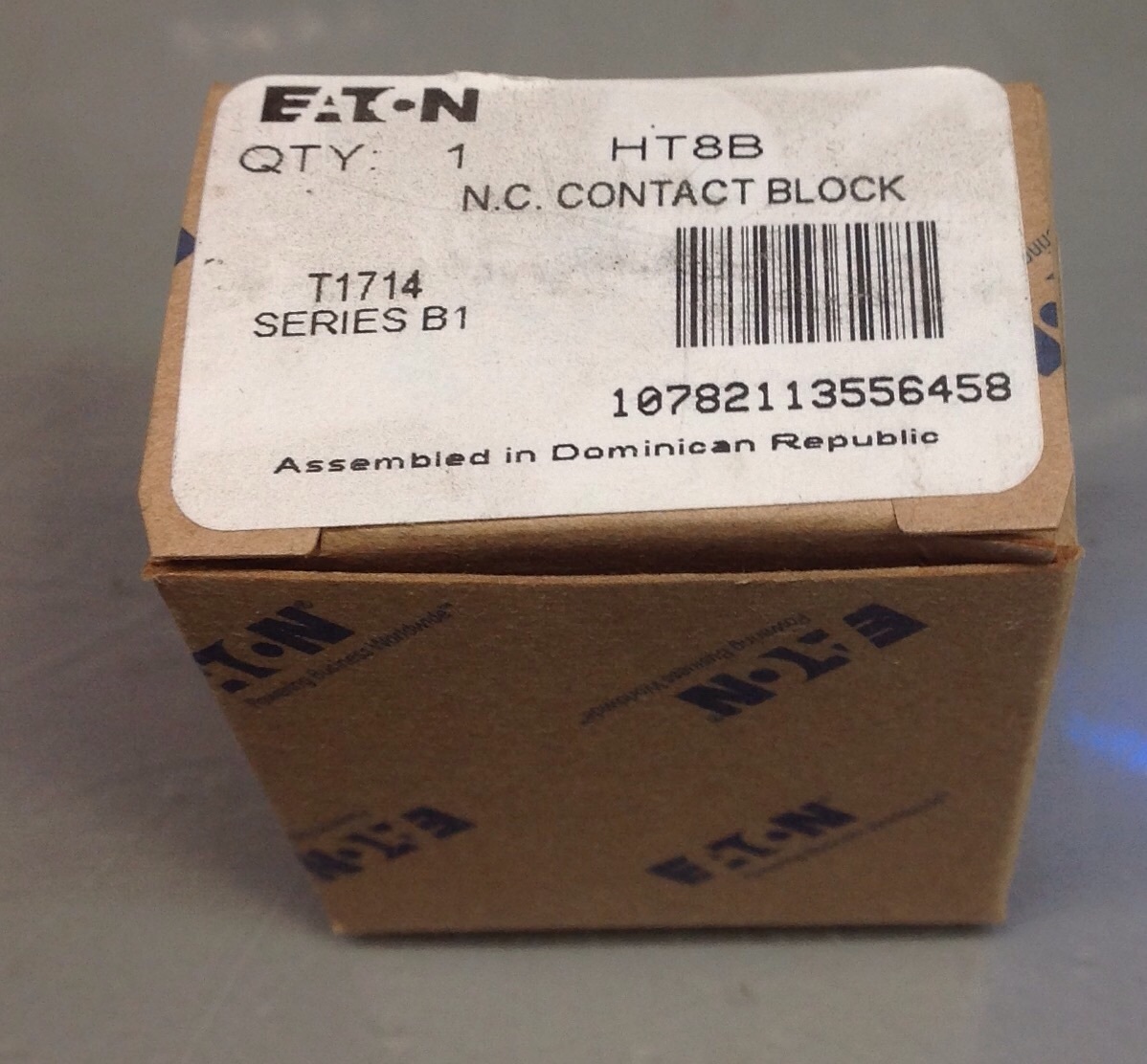 1 NC HT8B CONTACT BLOCK CUTLER HAMMER machine shop industrial grade new T1714