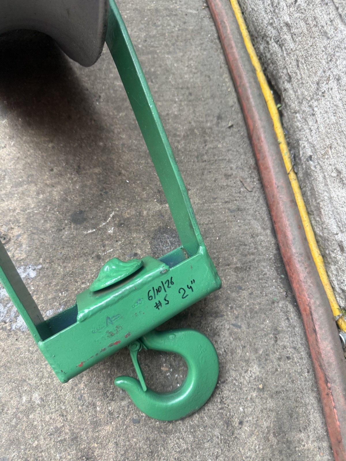 Greenlee 24 inch 4000lbs Sheave Cable Puller Tugger. Works Fine. 6/10 #5