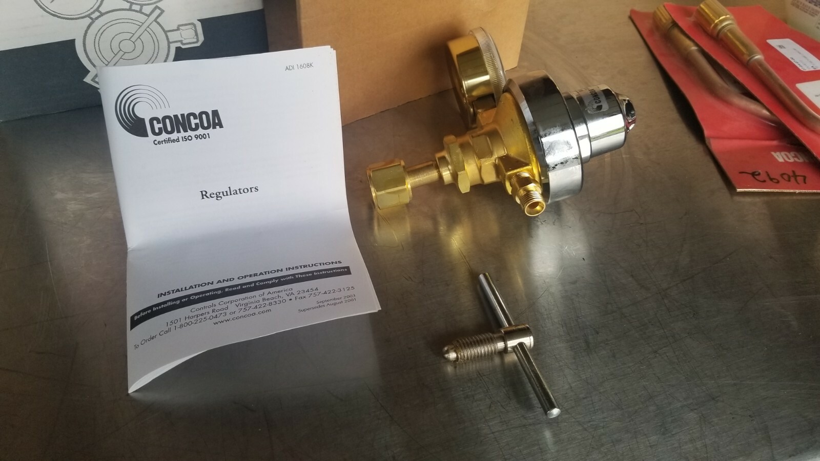 Concoa Single Stage Regulator 8069930-01-1 Oxygen 0-150 PSI CGA 24 New