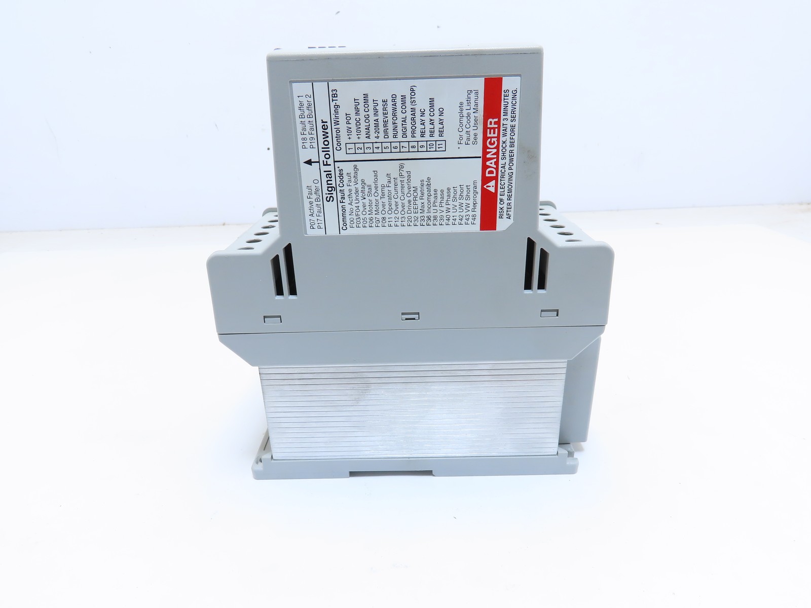 Allen Bradley 160-AA08NSF1P1 SeriesC 2HP Variable speed motor drive 200-208-230V