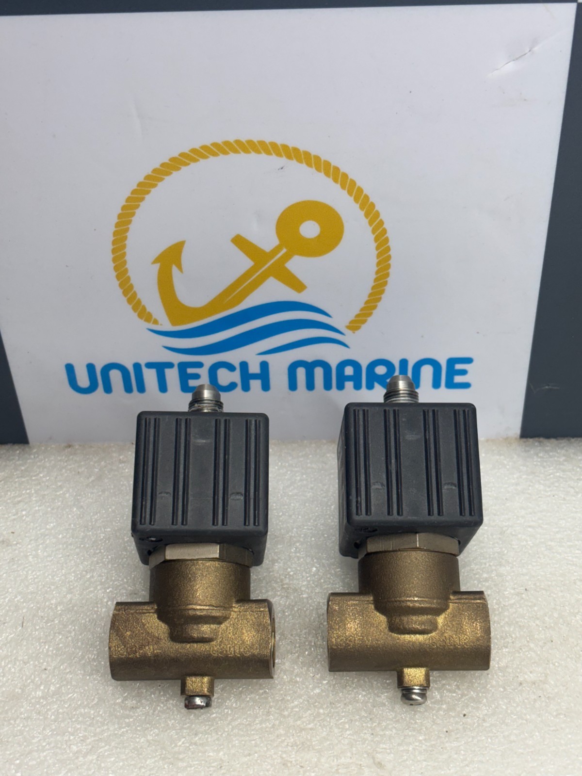 Parker VE139V Solenoid Valve with Coil ZB09 110-120V/50-60Hz ( 2 Pis Lot )
