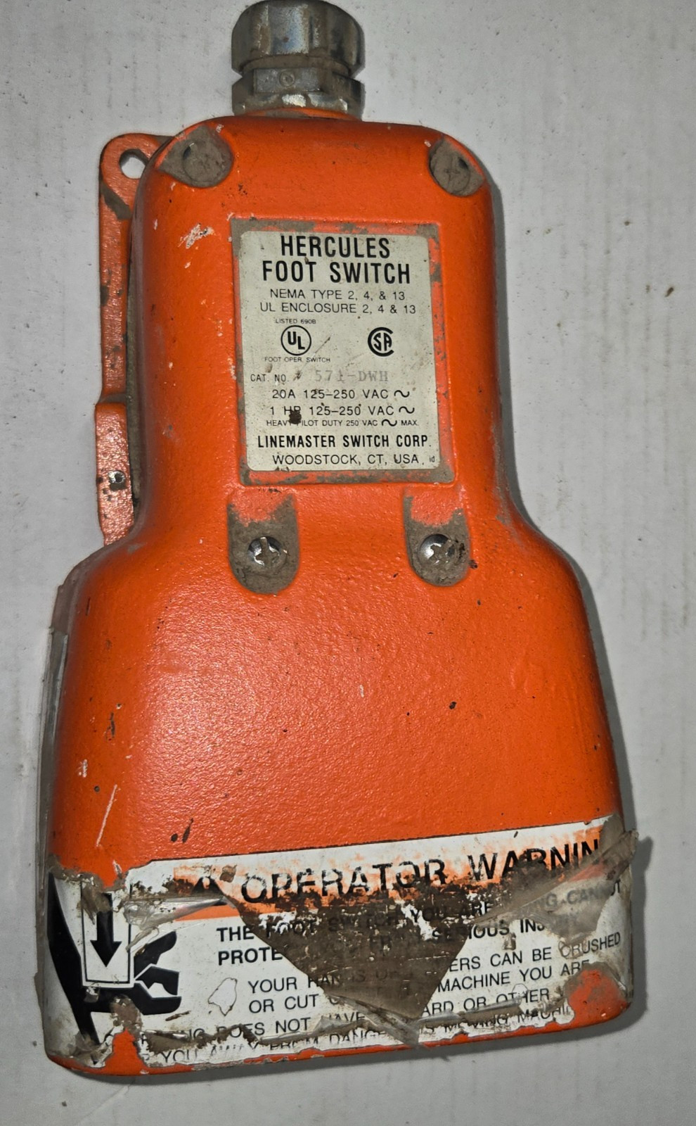 LineMaster 571-DWH Hercules Foot Switch 1