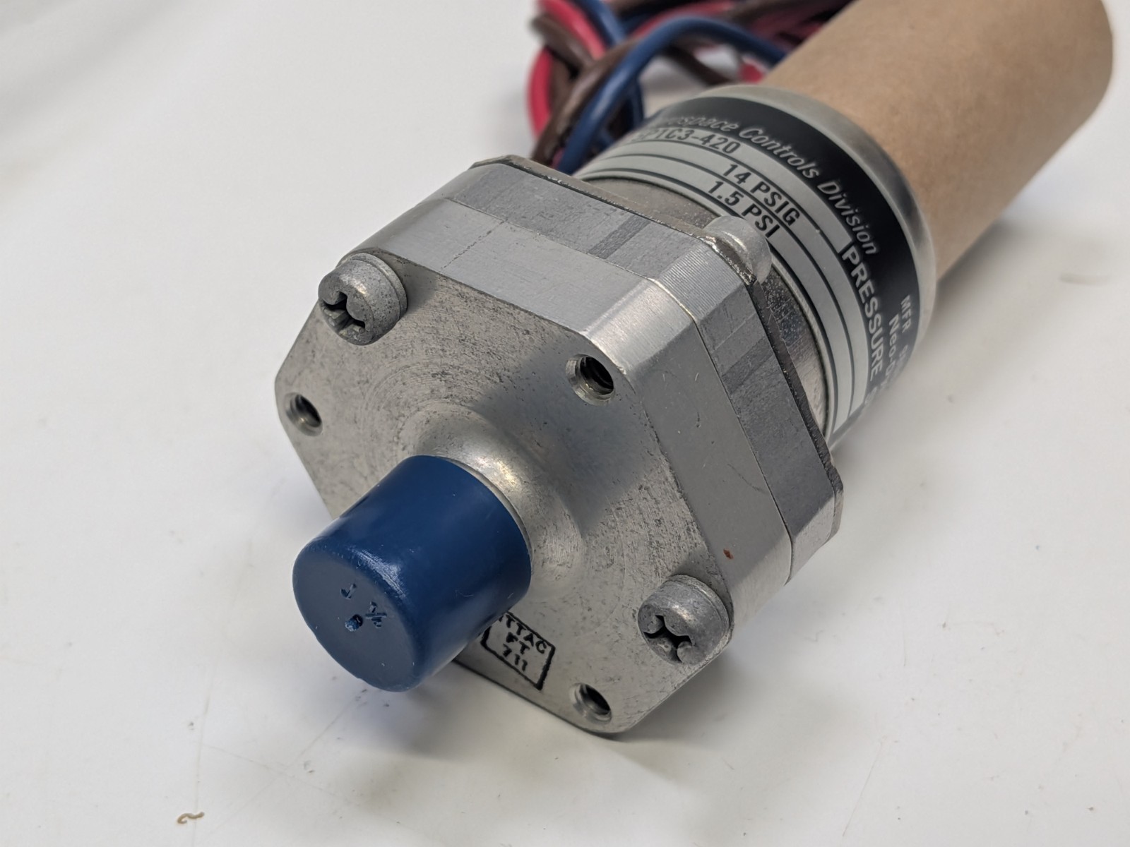 NEW ITT Neo-Dyn 115P1C3-420 14 PSIG / Pressure Switch 160 PSIG 5A 125/250 VAC
