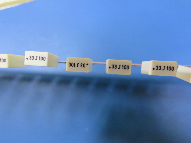 KEMET/ARCOTRONICS R82EC3330DQ70J Qty of 100 per Lot 0.33 �F Film Capacitor 63V