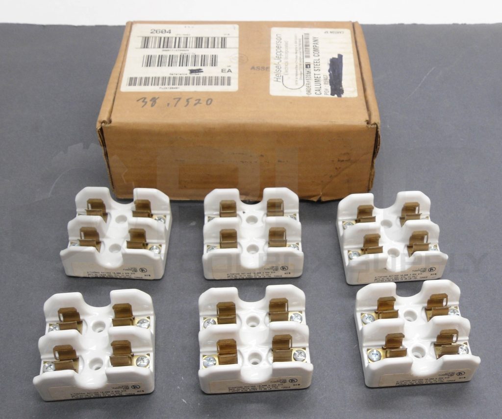 NEW BOX OF 6 BUSS 2604 FUSE BLOCK 30A 250V *READ*