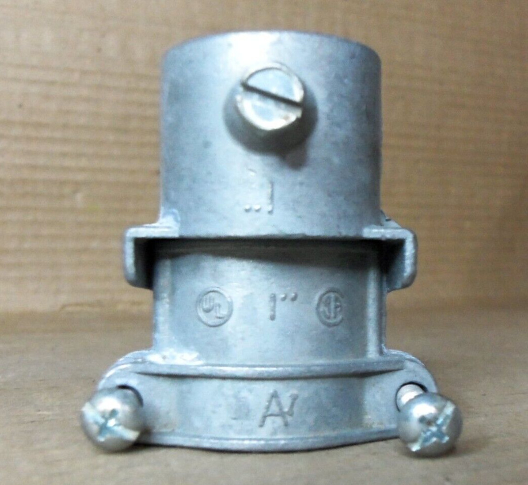 LOT OF 13 ARLINGTON 8630 1″ EMT TO FLEX ZINC DIE CAST COUPLING AK