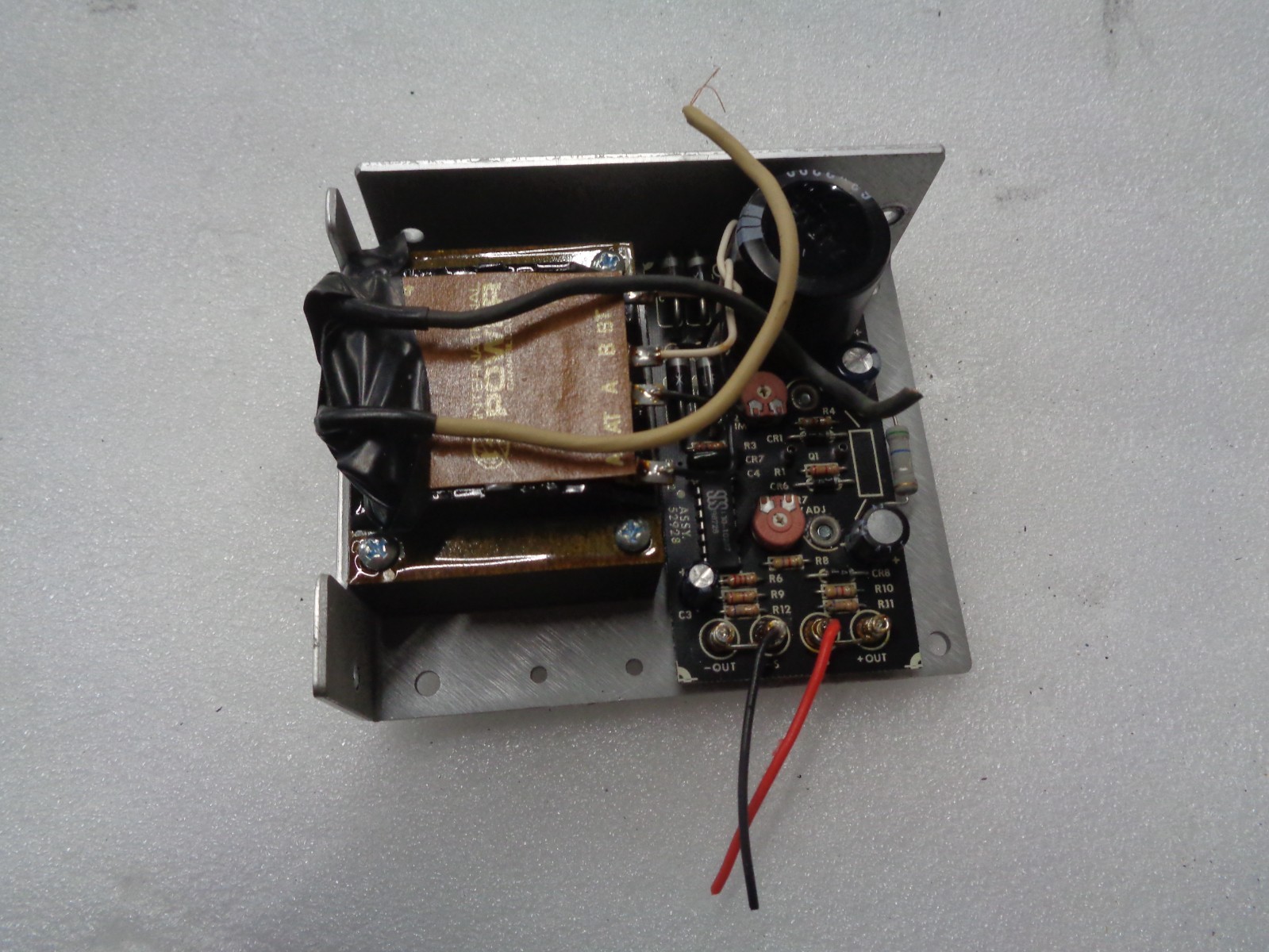INTERNATIONAL POWER IHB24-1.2 POWER SUPPLY 24VDC 1.2A 47-63HZ
