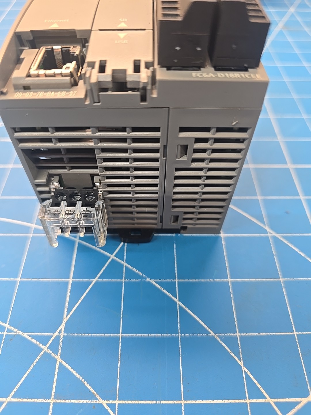 IDEC MICROSMART FC6A-D16R1CEE PLC 16IO 24VDC Relay