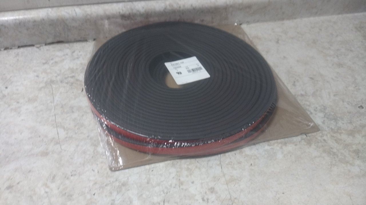 Trim Lok Inc X274BT-100 3/4 In Overall W 1/2 In Overall H 100 Ft Overall L Seal