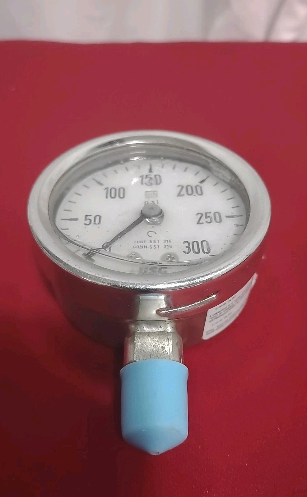 Ametek USG KI.1.6 2.5″ Liquid Filled Pressure Gauge KI.1.6 0 To 300 Psi
