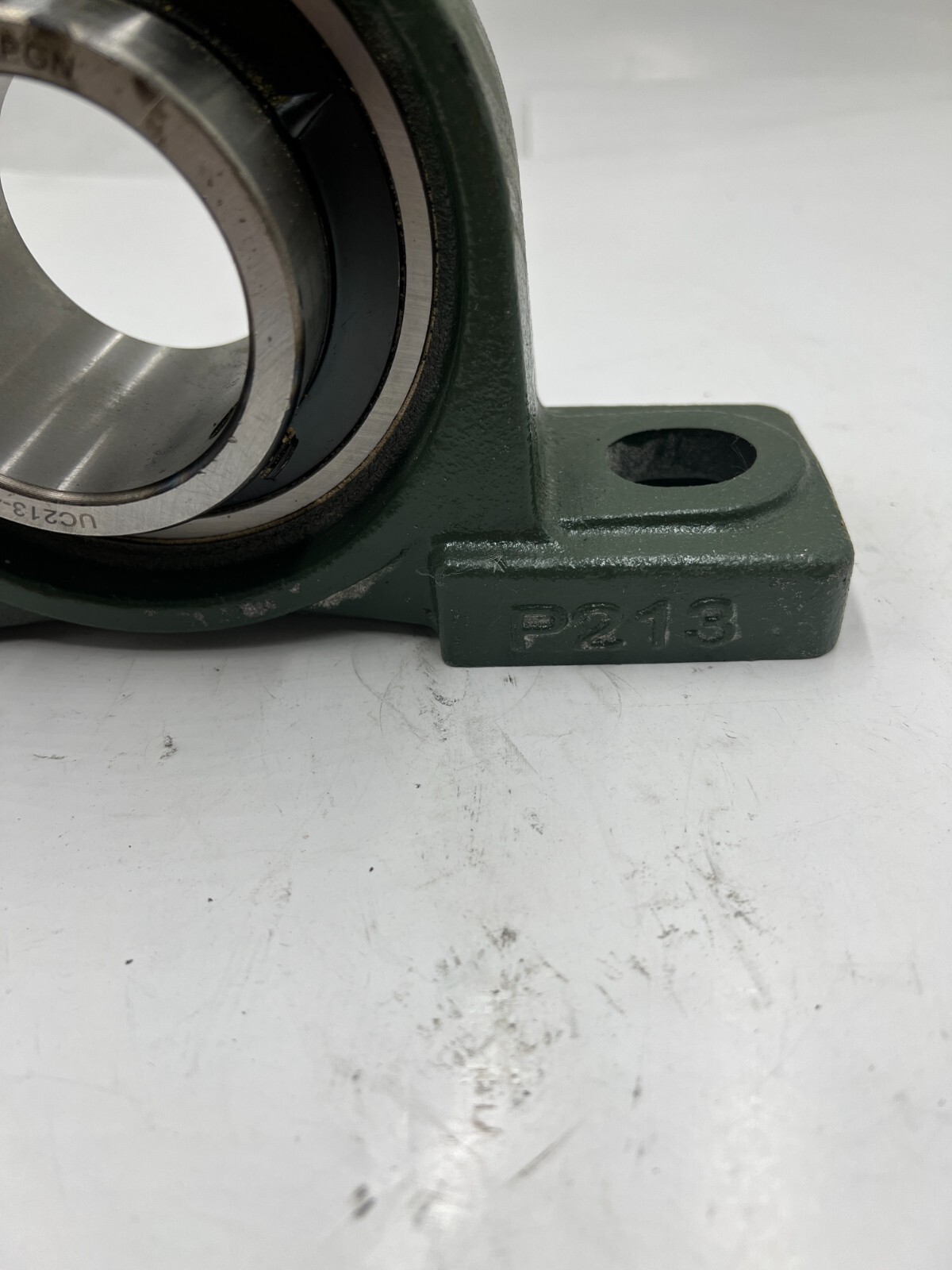 PGN P213 UC213-40 2-BOLT BASE PILLOW BLOCK BALL BEARING