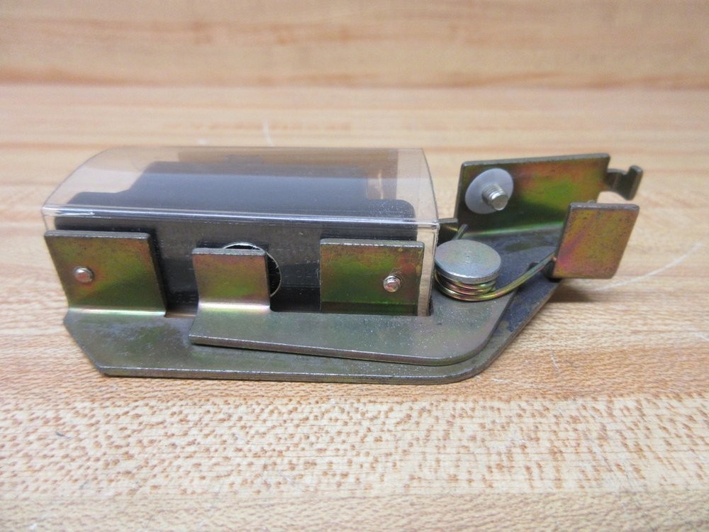 Square D EK-300-1 Interlock Switch EK3001
