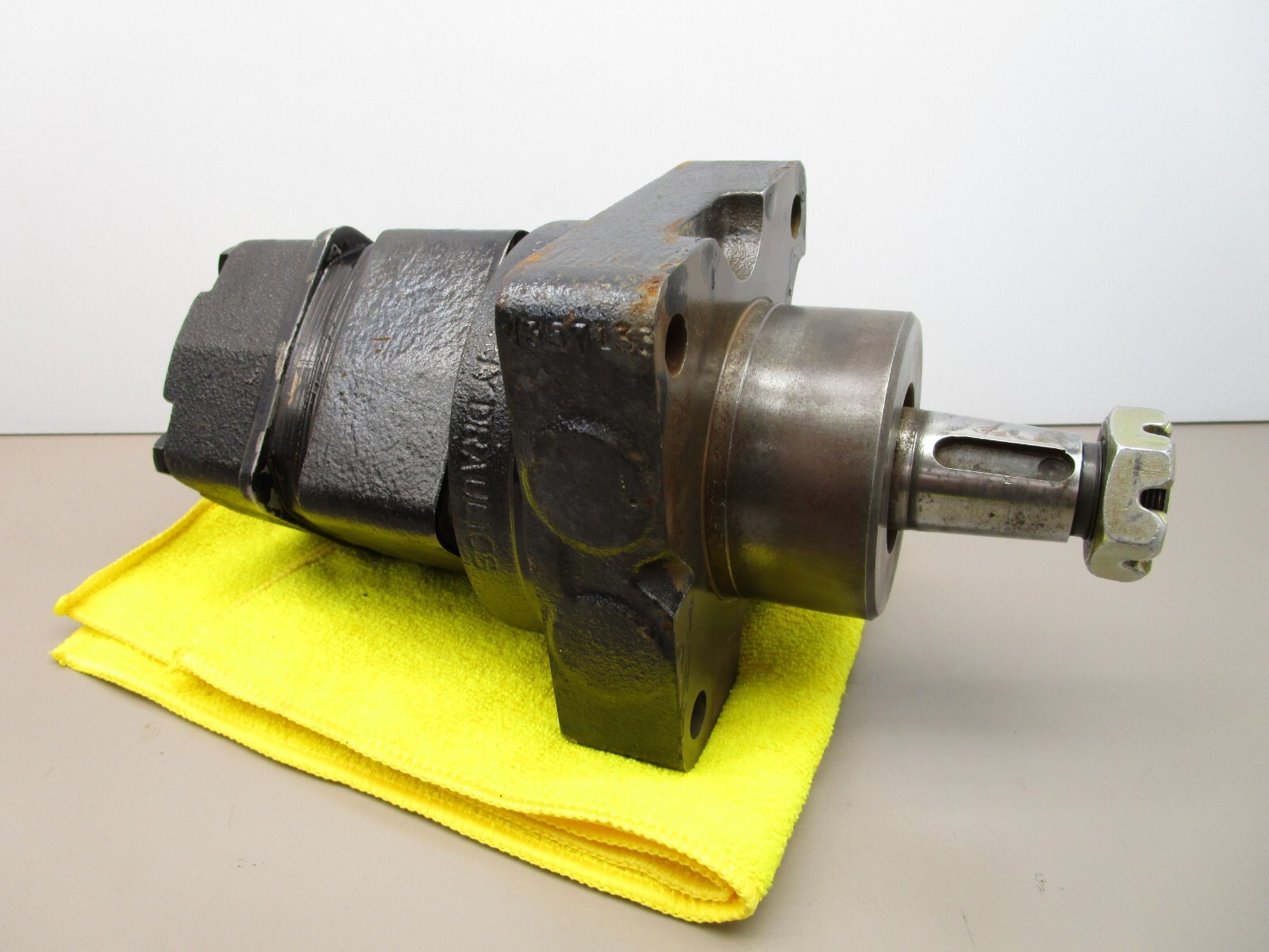 White Hydraulics HB1857537DP Hydraulic Motor 293.07cc *For Parts or Repair*