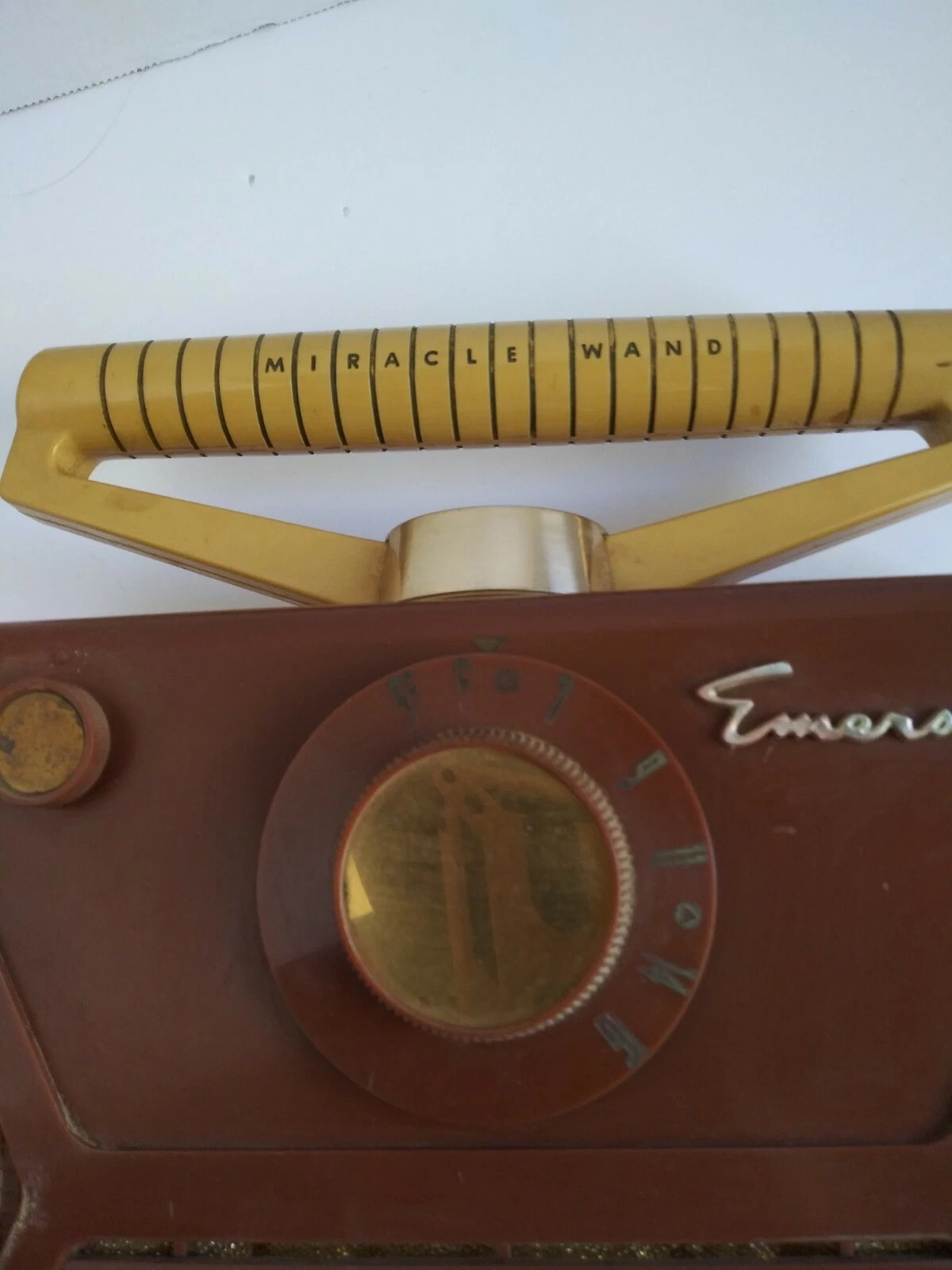 EMERSON 868 Broadcast Receiver Portable 9V Plastic 4″ Loudspeaker Vintage Radio