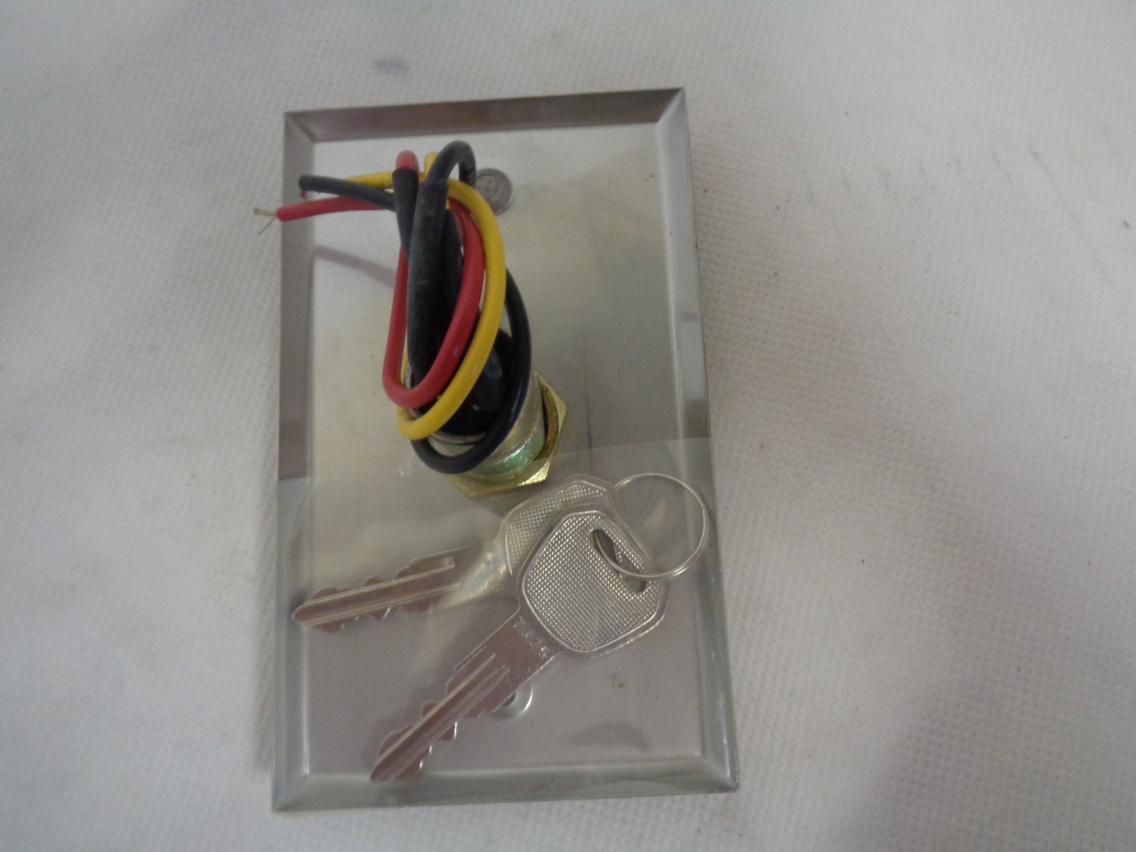 NEW LIFTMASTER LM-90 OVERHEAD GARAGE DOOR TEST PANEL SWITCH WITH KEYS