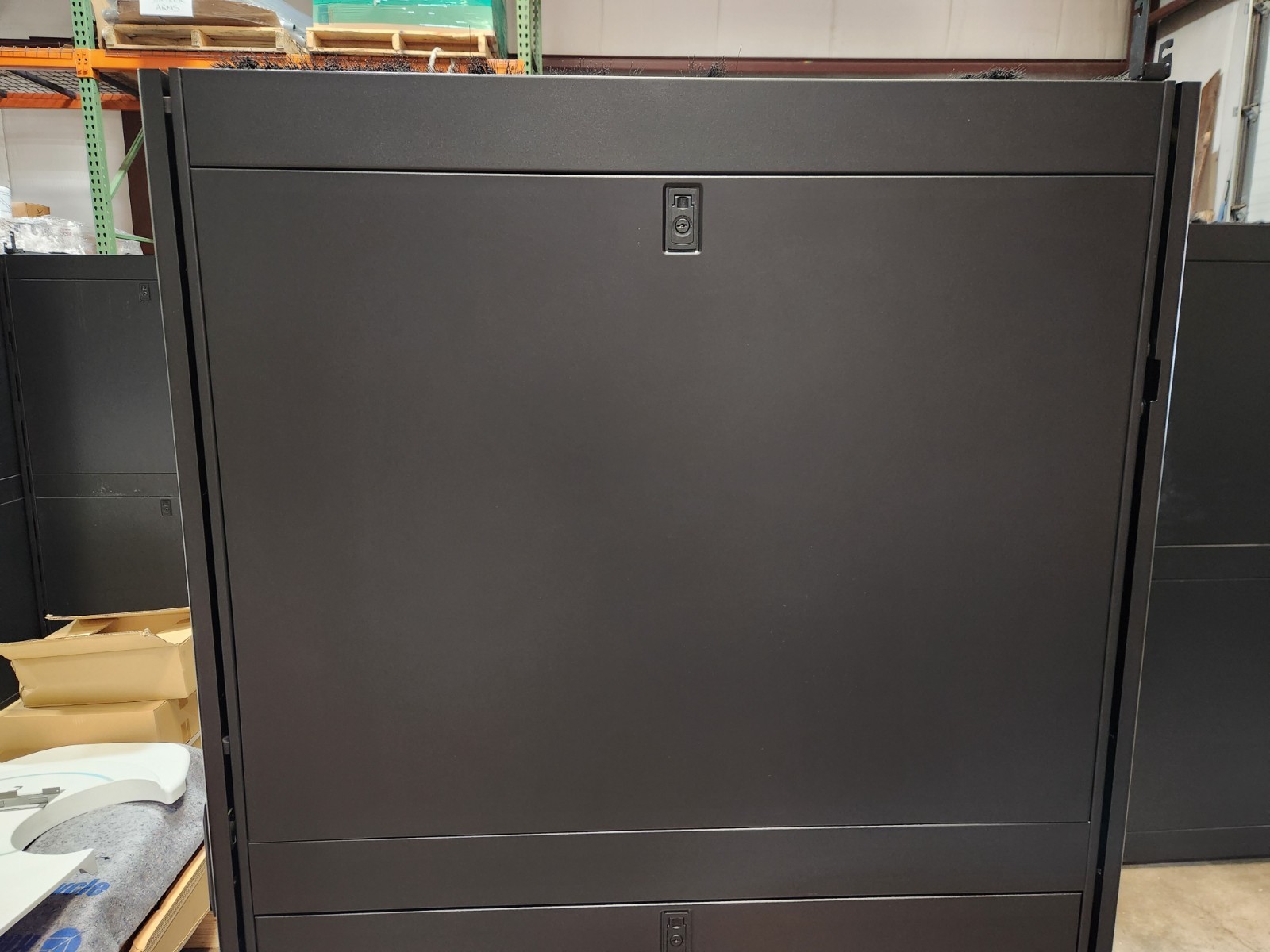APC Schneider AR3340 NetShelter SX 42U 750mm x 1200mm Server Rack Enclosure