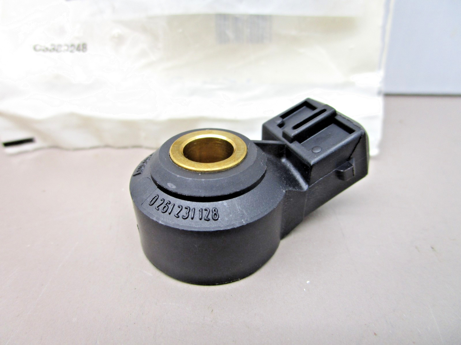 Cummins 3607945 Knock Sensor for C-Series ISC 8.3L Bosch 0261231128