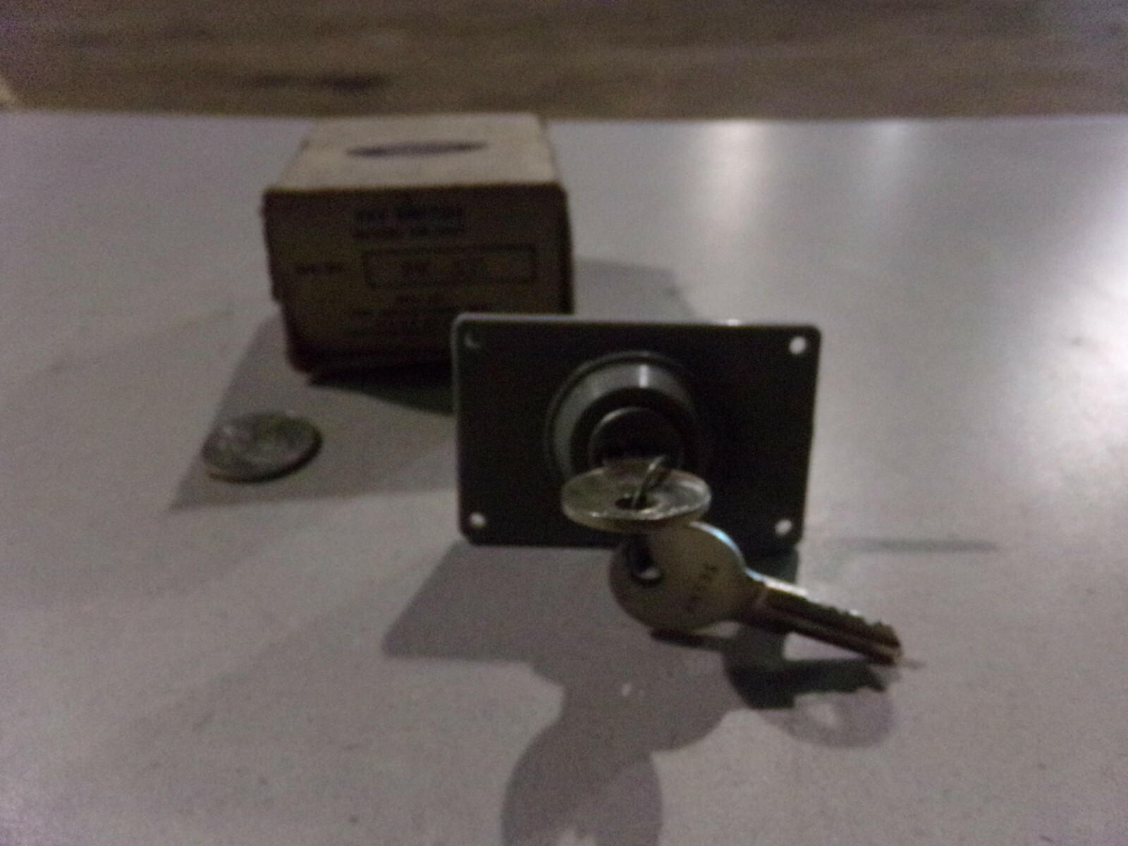 NEW Vee Key Switch w/ 2 Keys Model KS-10041 Key No PK-531 *FREE SHIPPING*