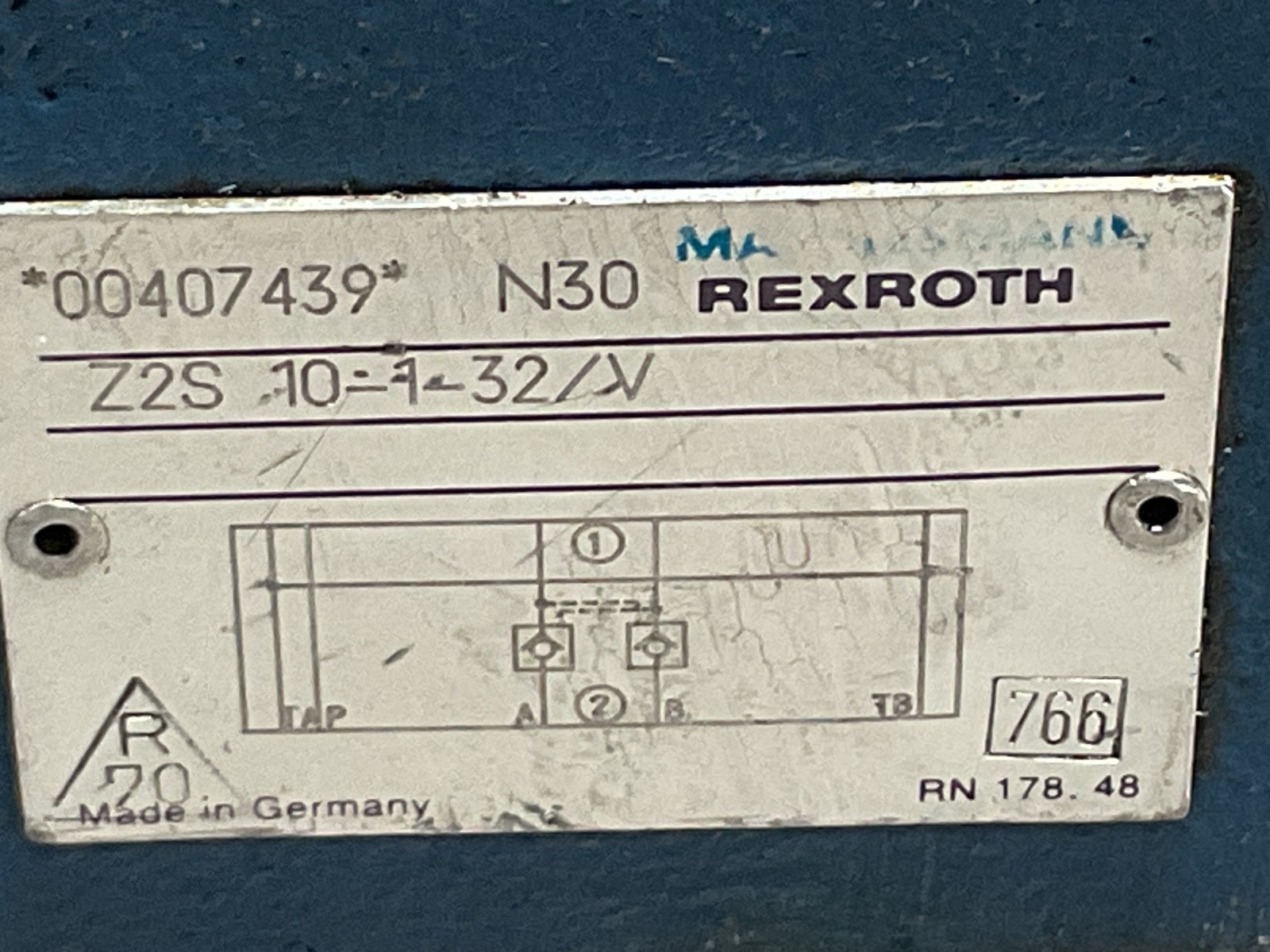 Mannesmann Rexroth Z2S 10-1-32/V Hydraulic Valve 00407439 N30 #319A146PR2KT