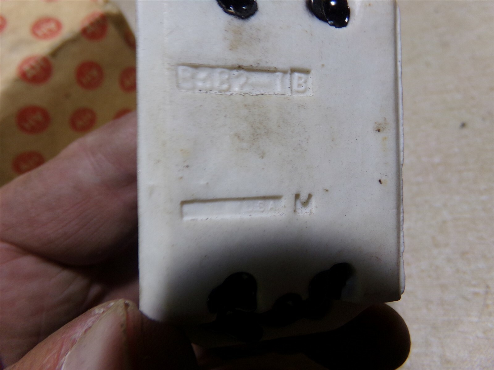 NEW Arrow Hart 83825-1B Momentary Push Button Switch 1610 *FREE SHIPPING*