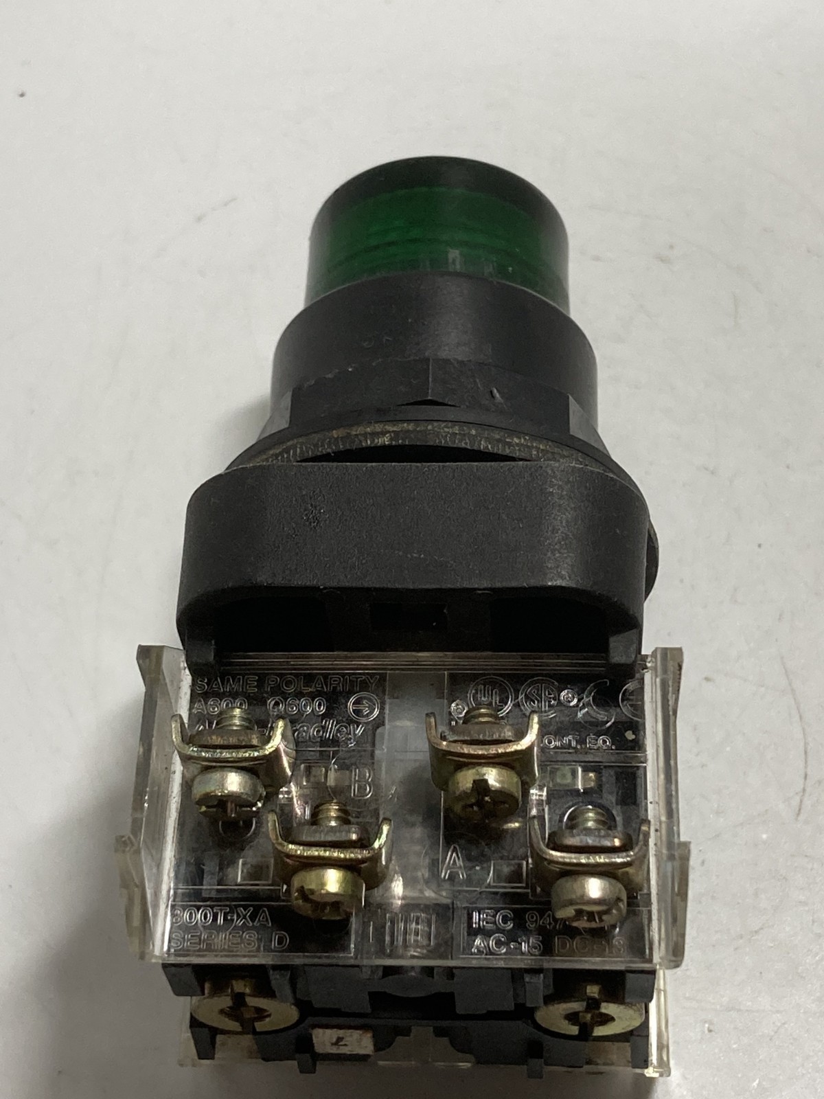 ALLEN BRALDEY 800H-QRB24G PUSHBUTTON MOMENTARY 1NO/1NC GREEN 24V SERIES F