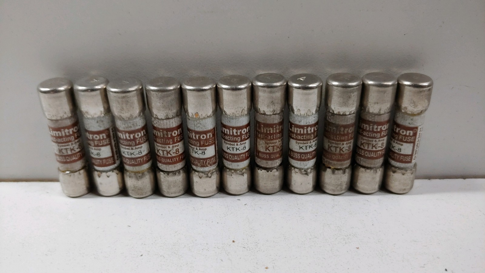 LOT OF (11) NEW OLD STOCK! BUSSMANN LIMITRON 8A 600V FUSES KTK-8