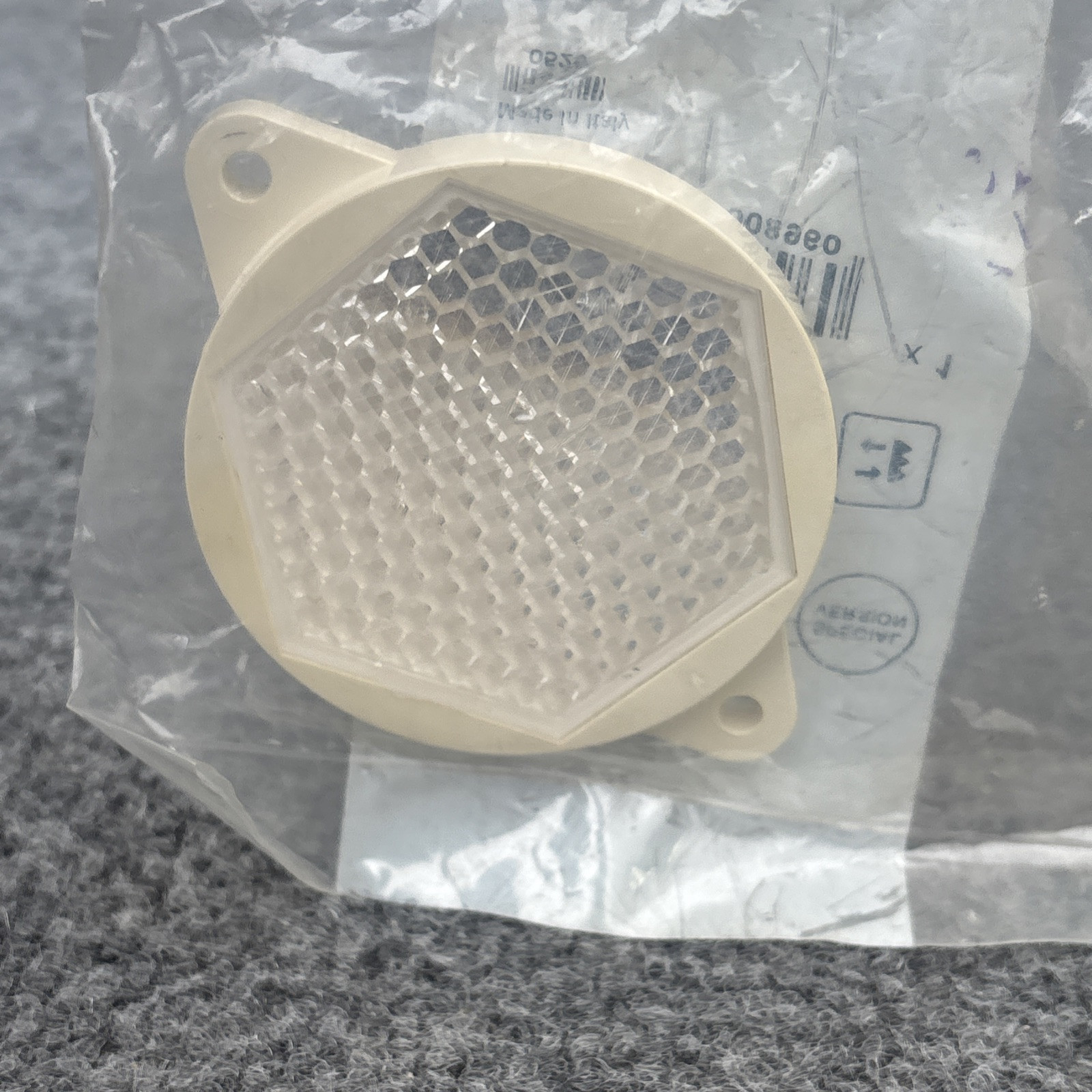 BALLUFF DLM R2-F346 Reflector White DLM R2-F346 New Other