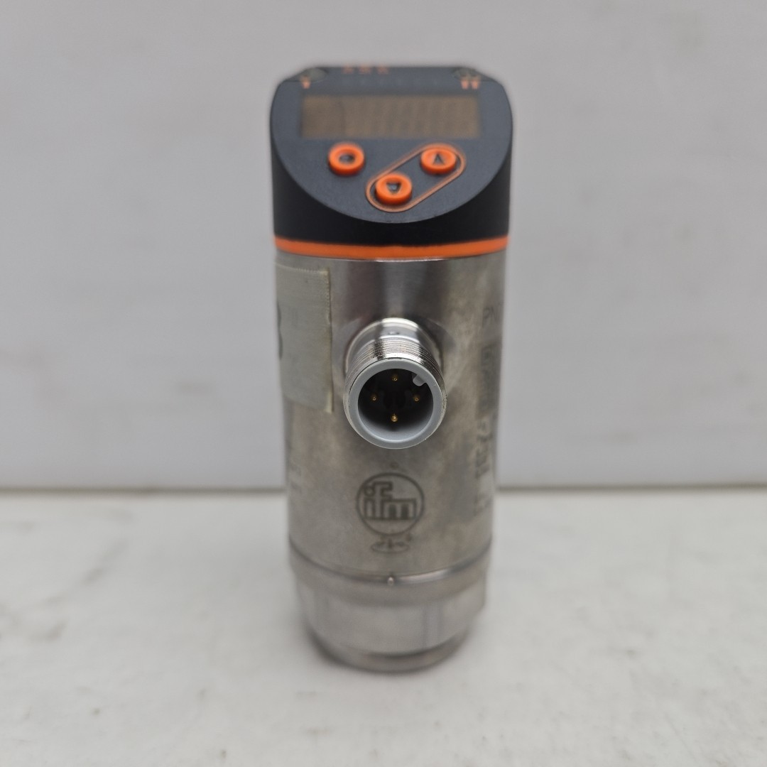 IFM PN7070 Pressure Sensor w/ Display 18-30Vdc 80MPa 0-400 Bar Used *READ*