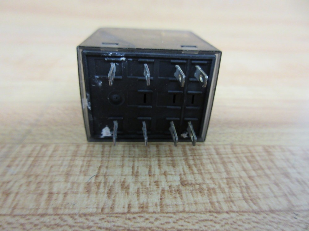Entrelec Schiele PTL70024 Relay