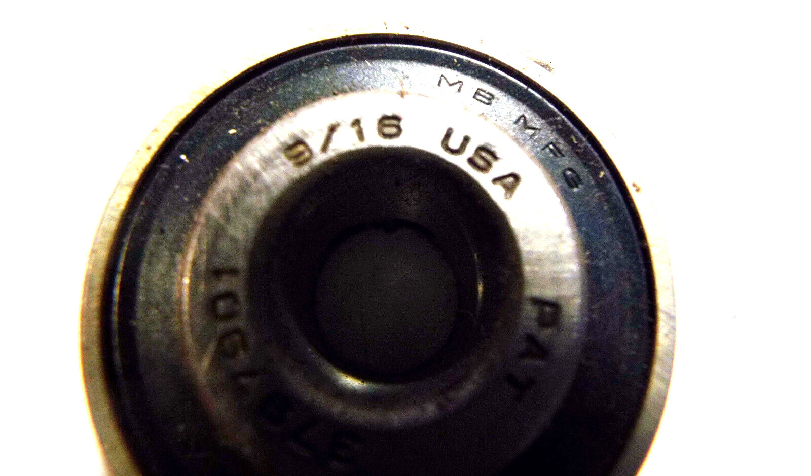 1 NEW MB MFG MB25-9/16-PA NYLA-K BEARING INSERT NIB *** MAKE OFFER ***