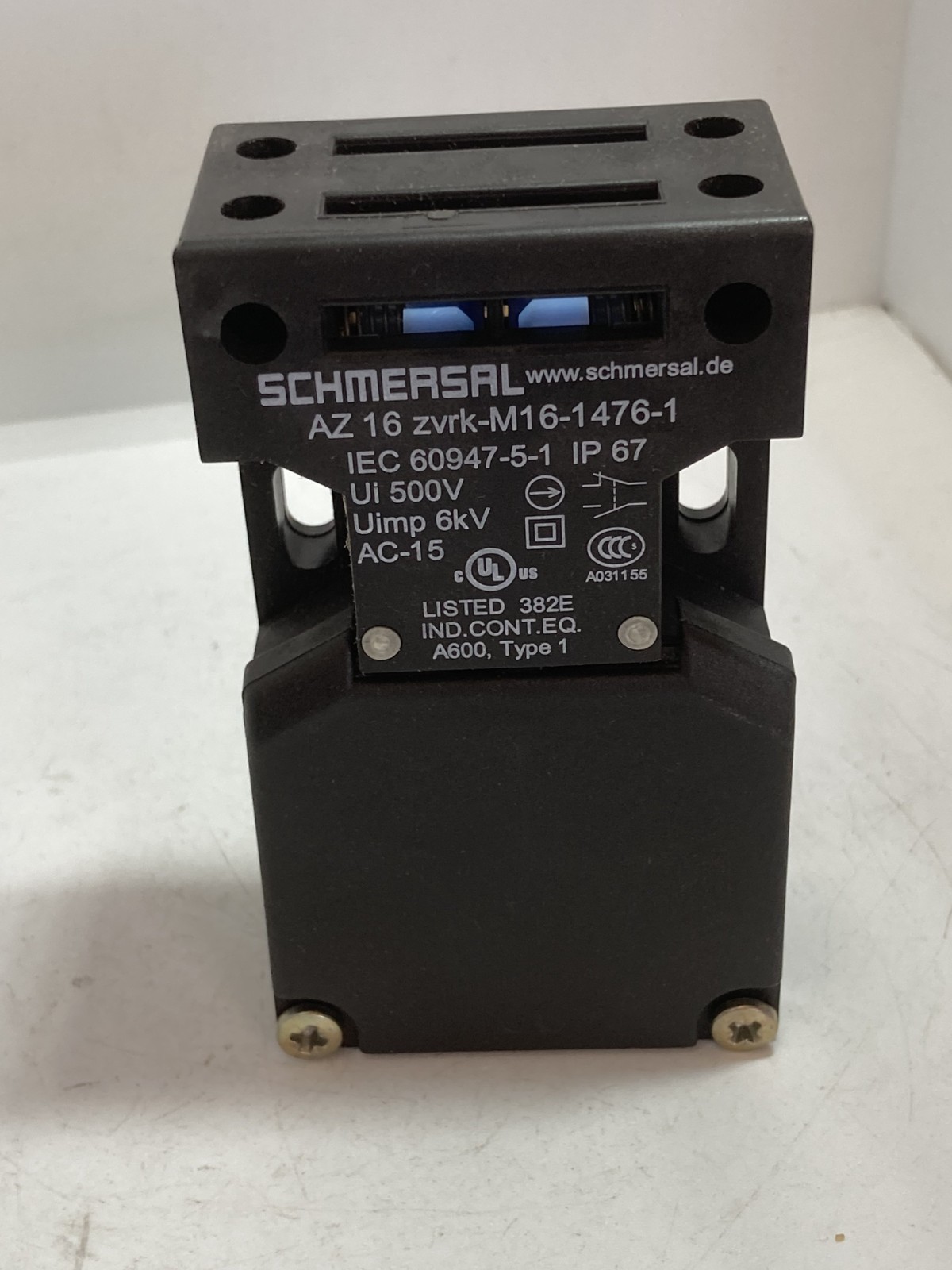 SCHMERSAL AZ16-12ZVRK-M16-1476-1 SAFETY DOOR SWITCH 500V