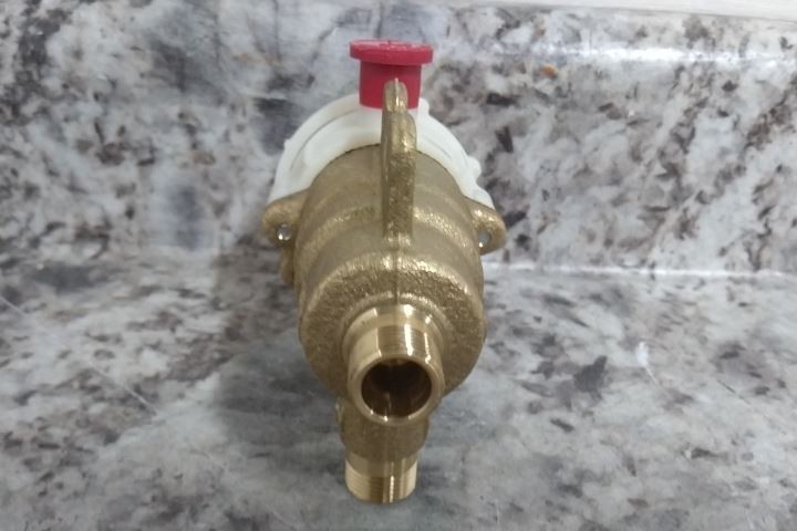 Chicago Faucets 131-CFMAB 3/8 In Inlet/Outlet Thermostatic Mixing Valve