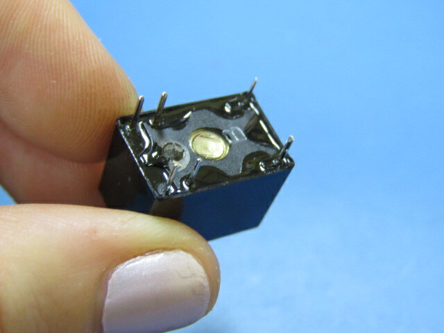 TYCO/ AXICOM 3-1393779-8 Qty of 10 per Lot Electromechanical Relay SPDT 1A 24VD