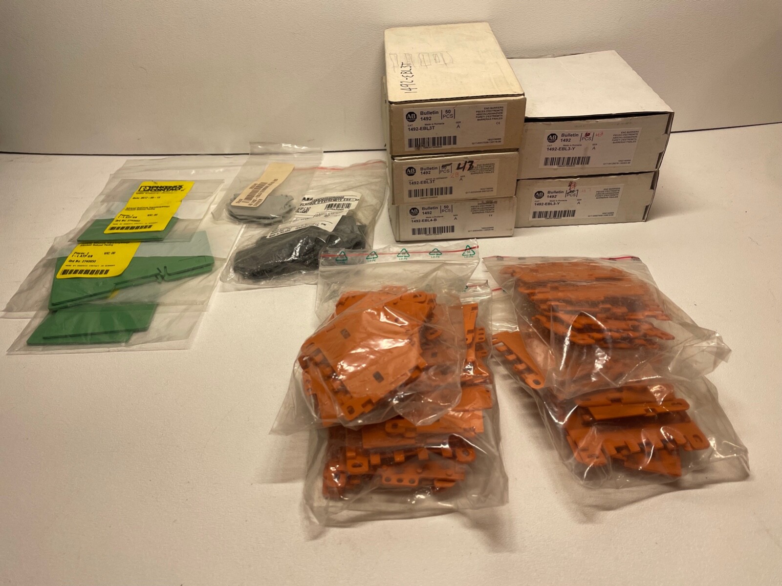 Lot of Assorted End Barriers Phoenix Contact Allen-Bradley ABB WAGO 222 1492-EBL