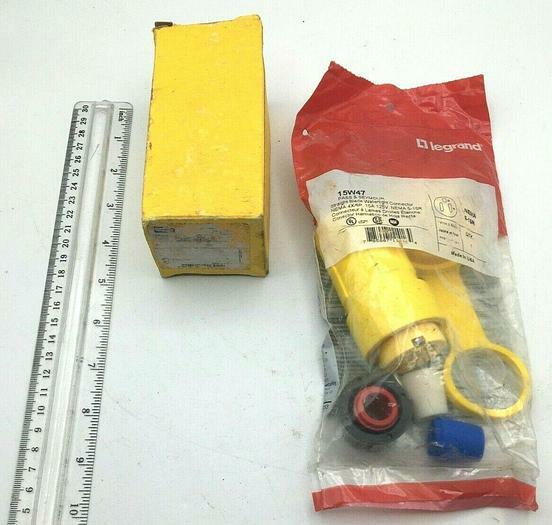 Hubbell & Legrand Lot of 2 Straight Blade Watertight Connector 15W47 NIP