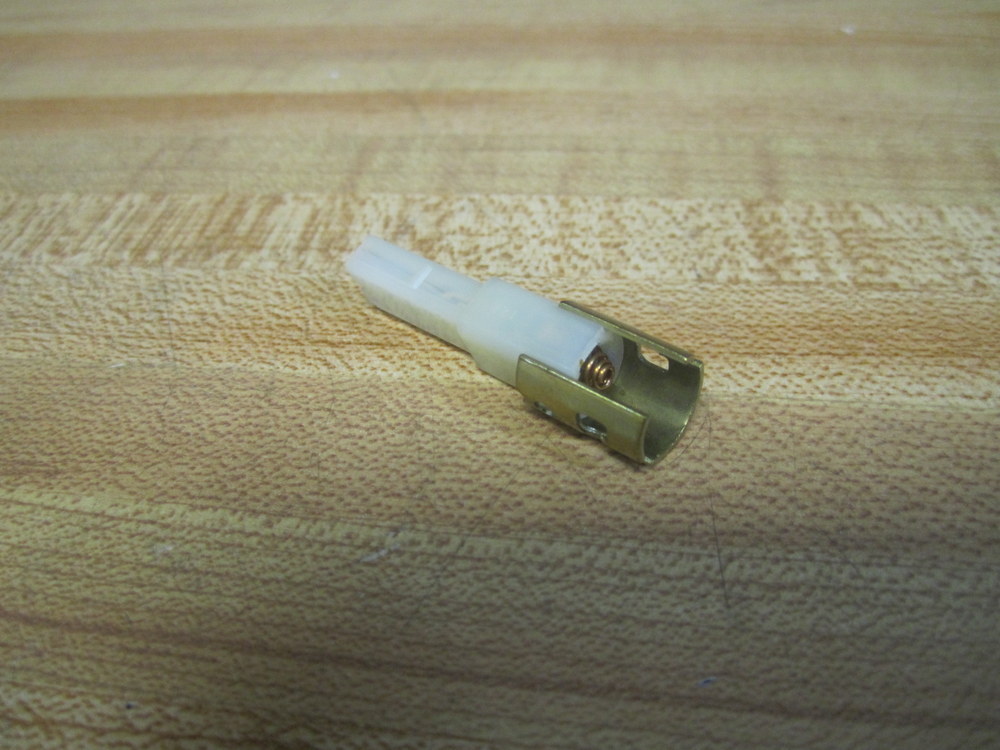 Izumi 6047 Bulb Socket (Pack of 7)