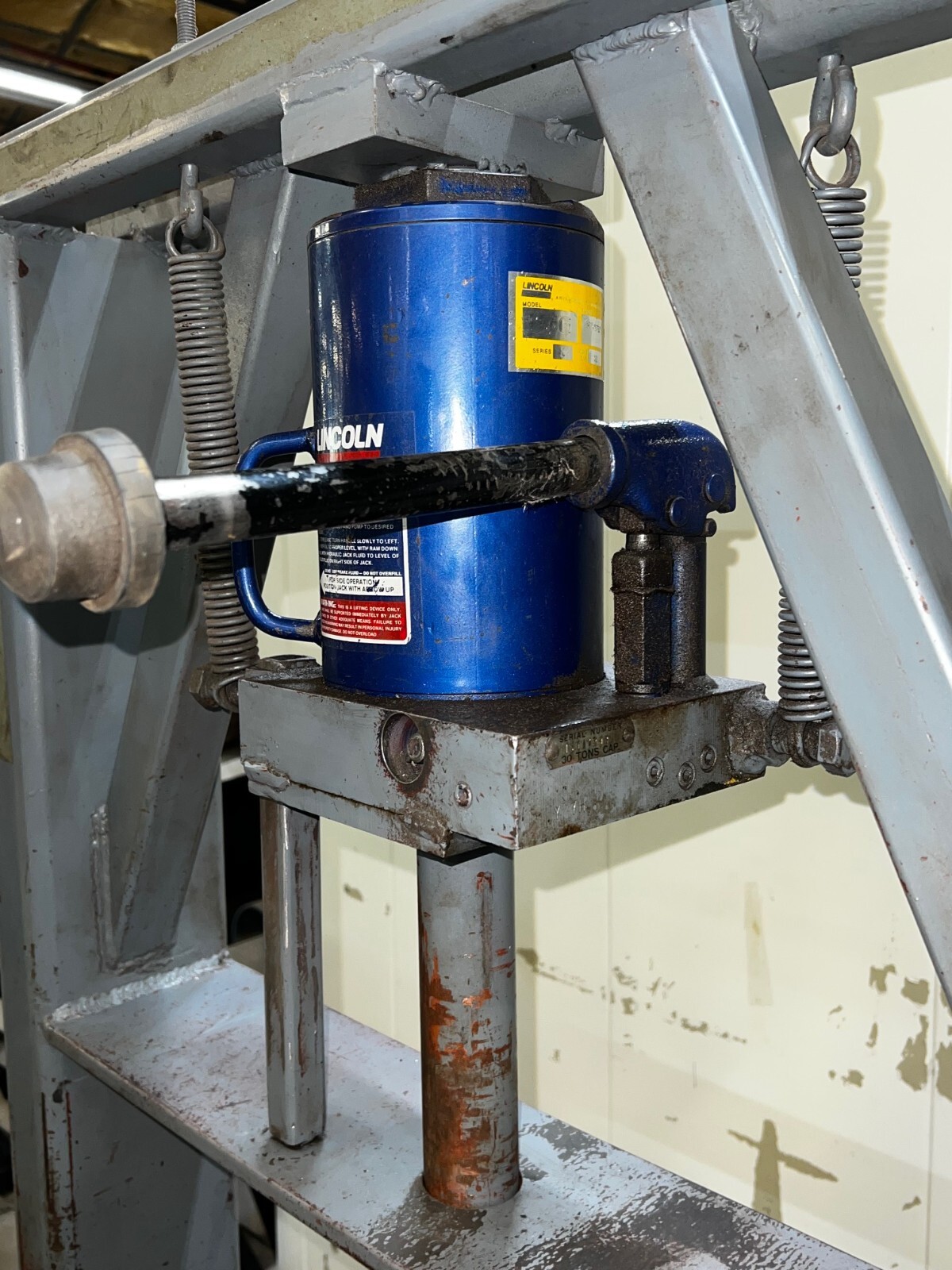 LINCOLN “H” FRAME PRESS SERIES L 93601 30 TON CAP. 11″- 17-3/4″ STROKE