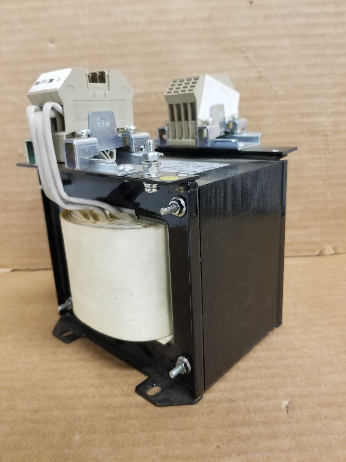 Fuji CU450-B2010U1607 Isolating Transformer 1 phase 500va 200/220v 120v