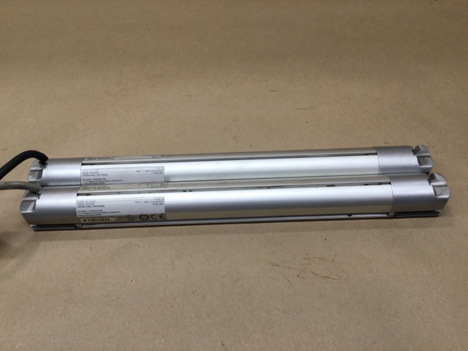 KEYENCE SL-C16H-R SAFETY LIGHT CURTAIN RECEIVER & SL-C16H-T TRANSMITTER #55B45