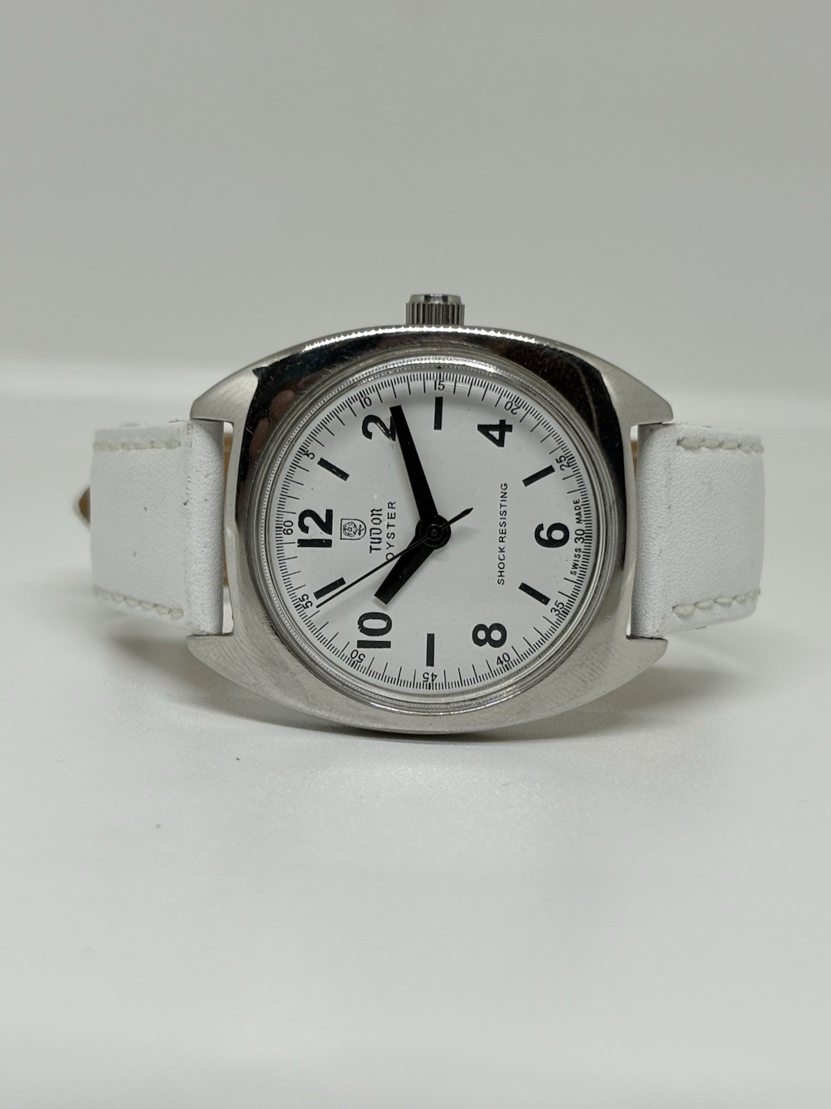 Vintage Tudor Oyster 17 Jewels Manual Winding Swiss Made Men’s Watch White Dial