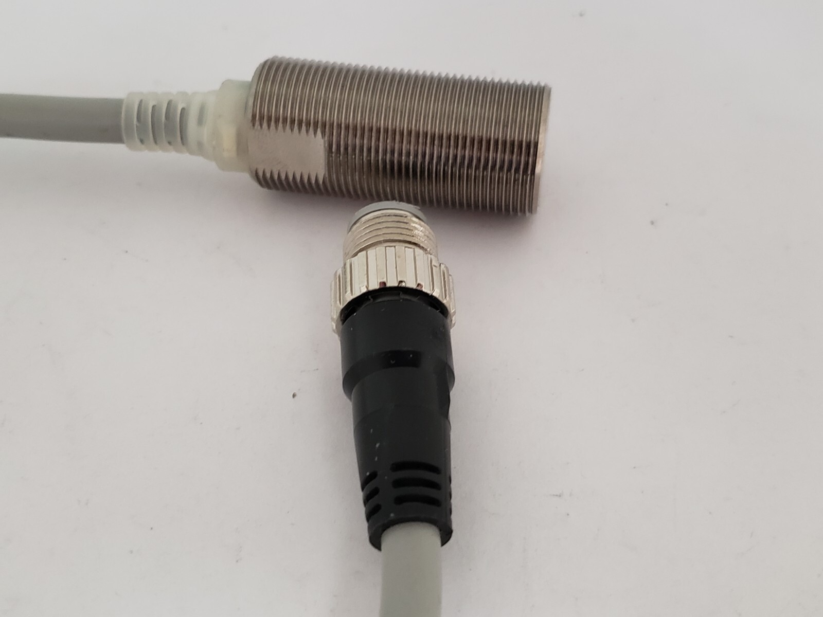 OMRON E2E-X7D1-M1 J-T PROXIMITY SENSOR 4 PIN 12-24VDC NNB