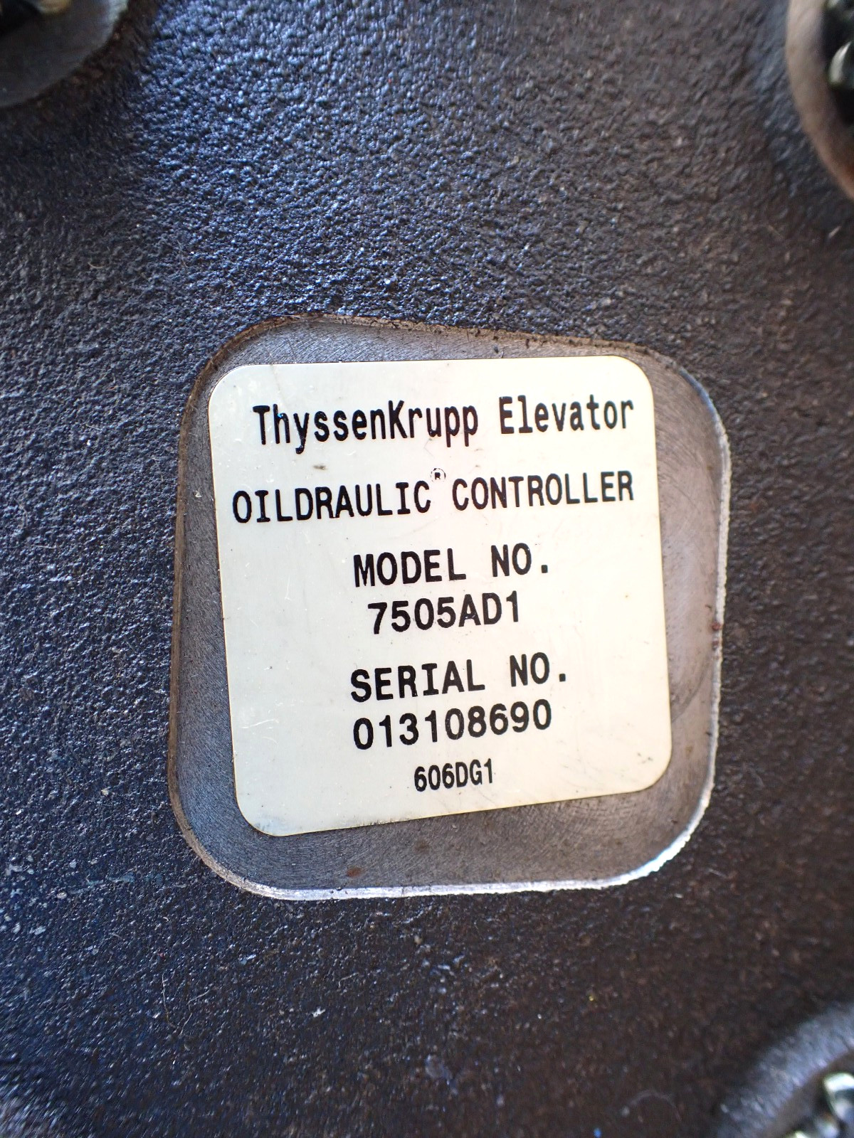 ThyssenKrupp I-3 Elevator Oildraulic Controller Relief Valve 7505AD1