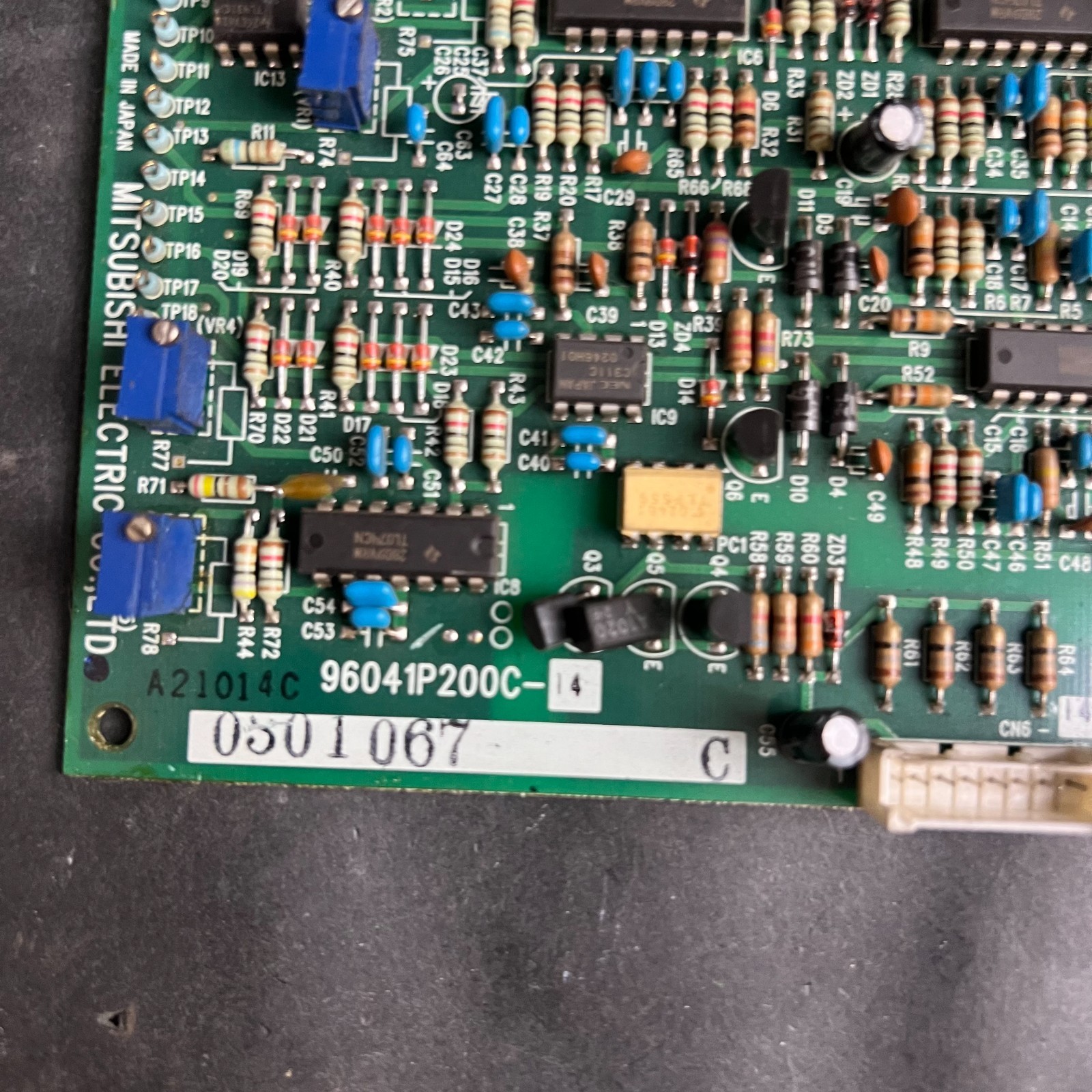 MITSUBISHI 96041P200C-14 CIRCUIT BOARD ($140 OBO)