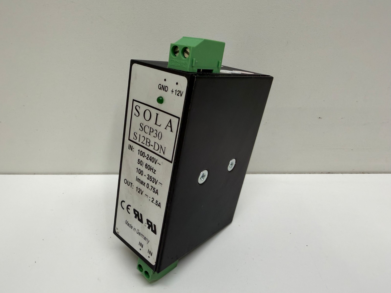 NEW IN BOX! SOLA 100-240V POWER SUPPLY SCP30S12B-DN