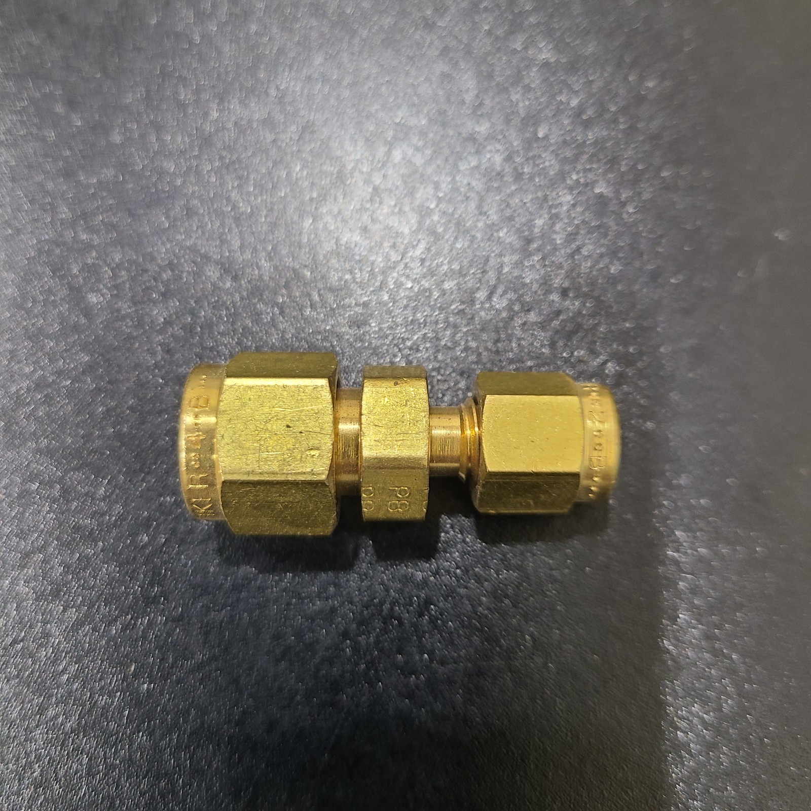 Lot 25 Brass Compression Adapter 1/4 x 1/8 Tube Fittings