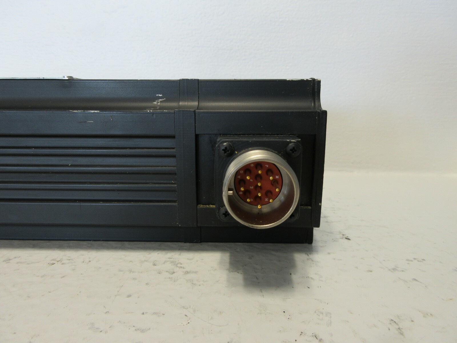 MODICON S33F-R00-F020 USED SERVO MOTOR 1.05 HP 2500 RPM S33FR00F020