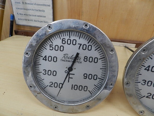 VTG, Rochester Gauges Inc 200 – 1000 Degrees’ Temperature Gauge MODEL 1825-5-1