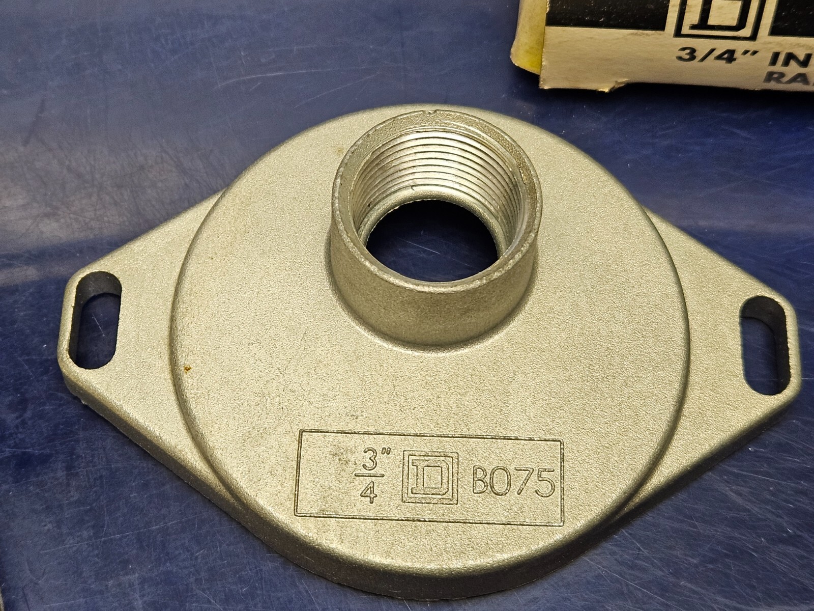 NEW SQUARE D RAINTIGHT HUB B-075 B075 3/4″